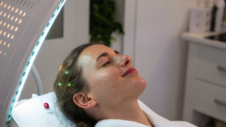 バイオライト光線美容器(Bio Revolution) BIOライト】LEDハイパワー照射療法(PDT)※育毛 快眠 毛穴 ニキビ跡